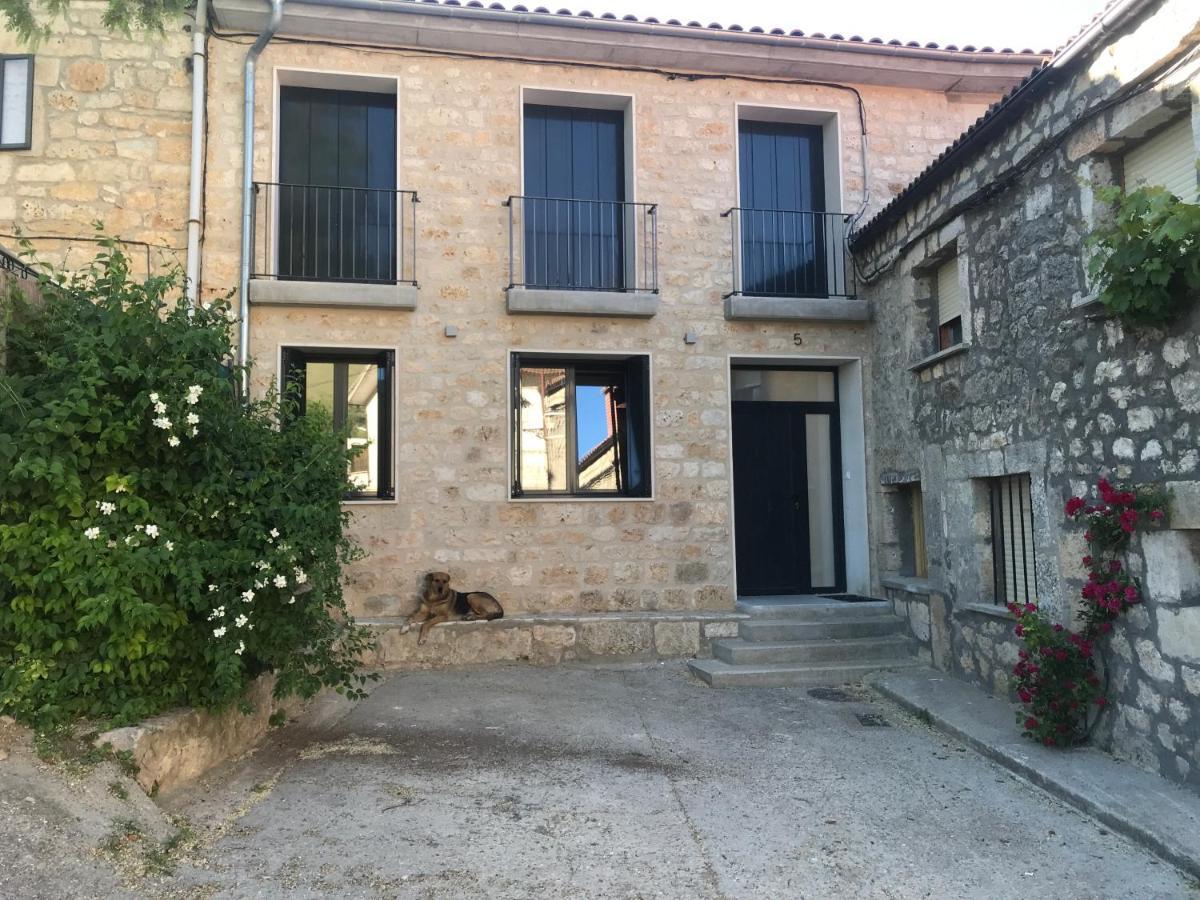 El Pecu Casa Rural Starfamiliar Bustillo Del Paramo Exteriér fotografie
